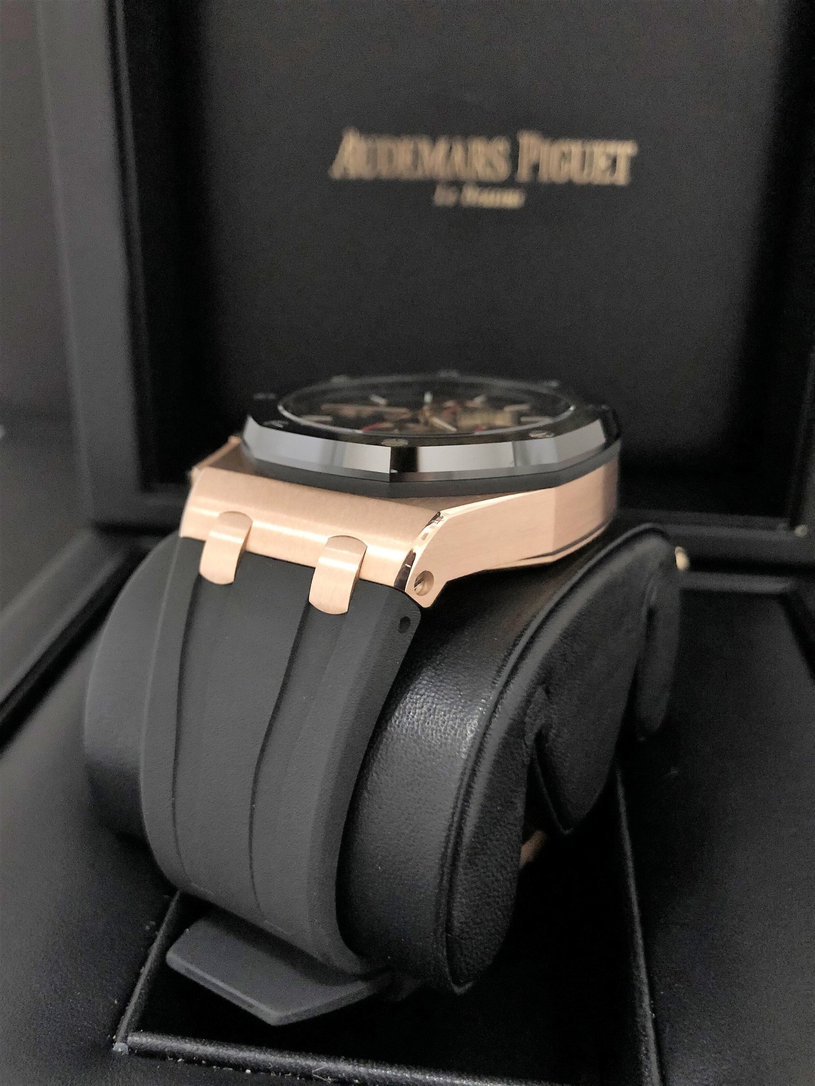 2018 Audemars Piguet Royal Oak Offshore Selfwinding Chronograph 26401RO - Image 8