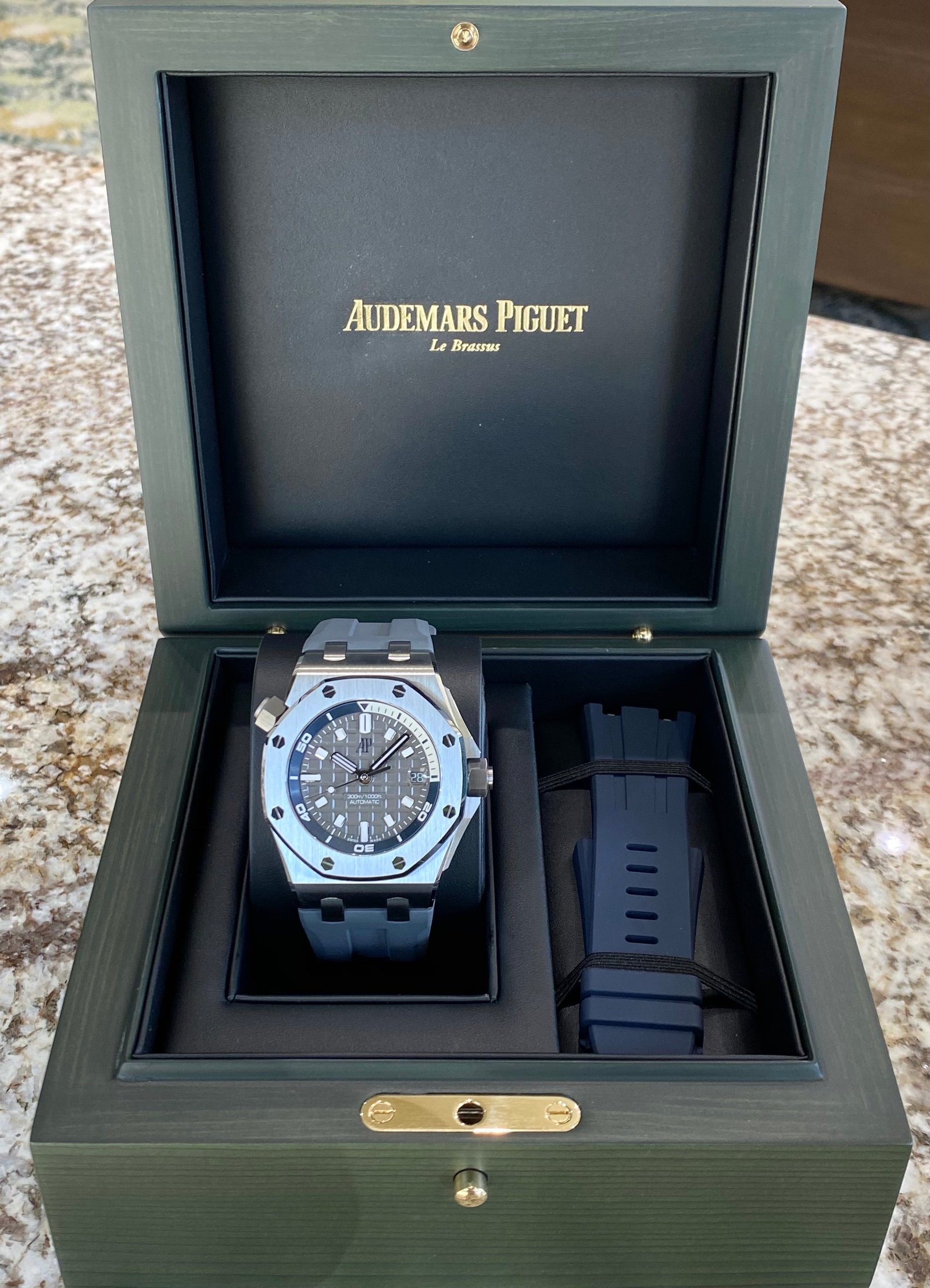 2023 Audemars Piguet Royal Oak Offshore Diver 15720ST - Image 2