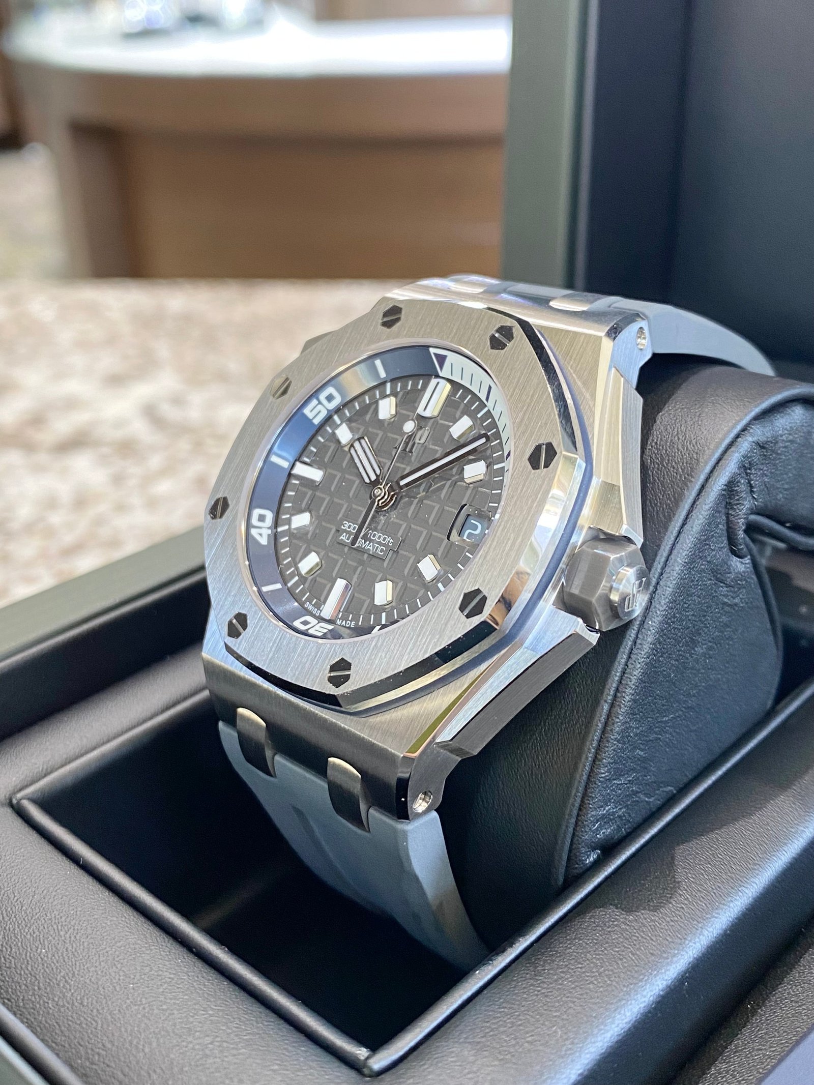 2023 Audemars Piguet Royal Oak Offshore Diver 15720ST - Image 4