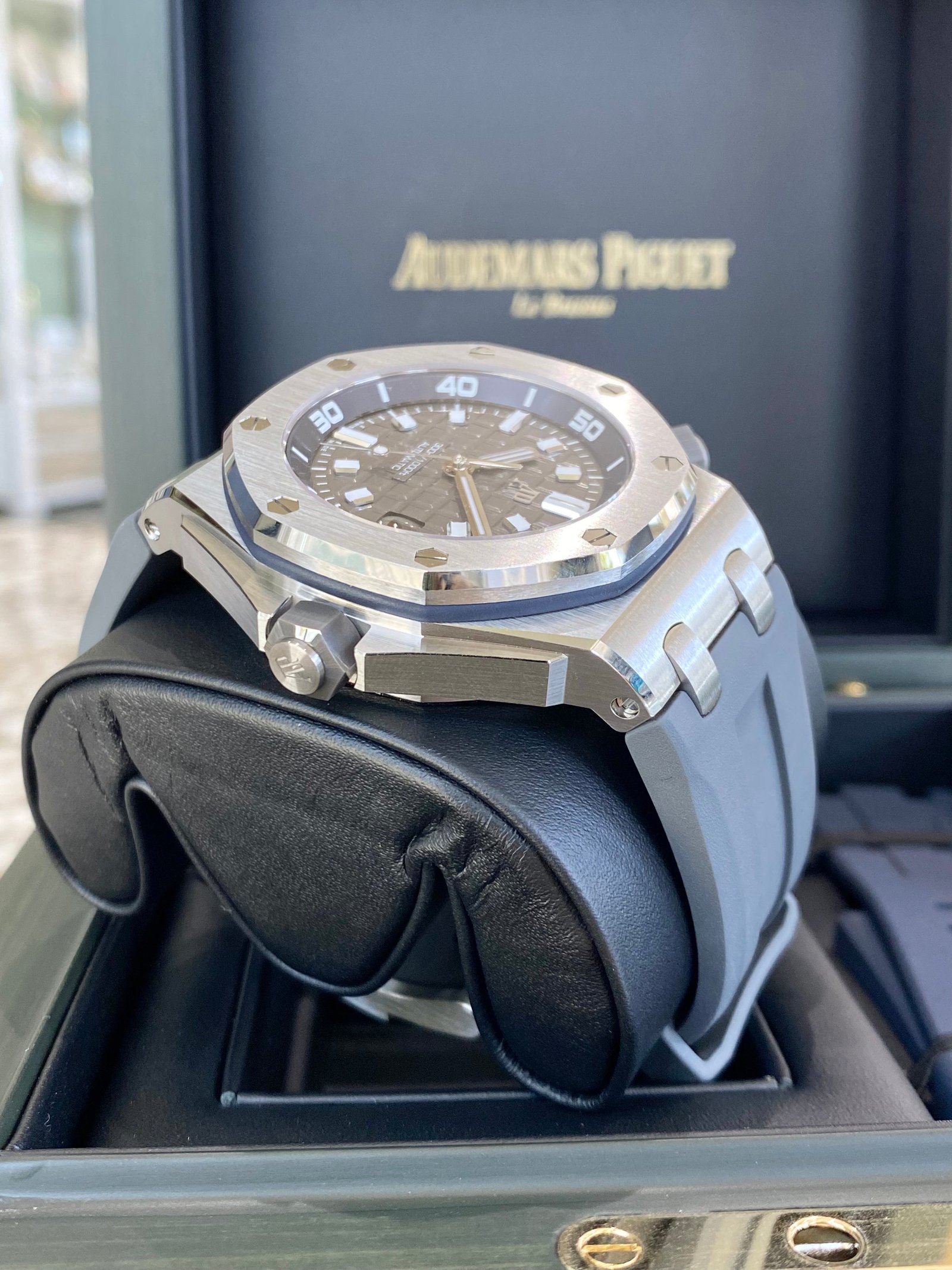 2023 Audemars Piguet Royal Oak Offshore Diver 15720ST - Image 8