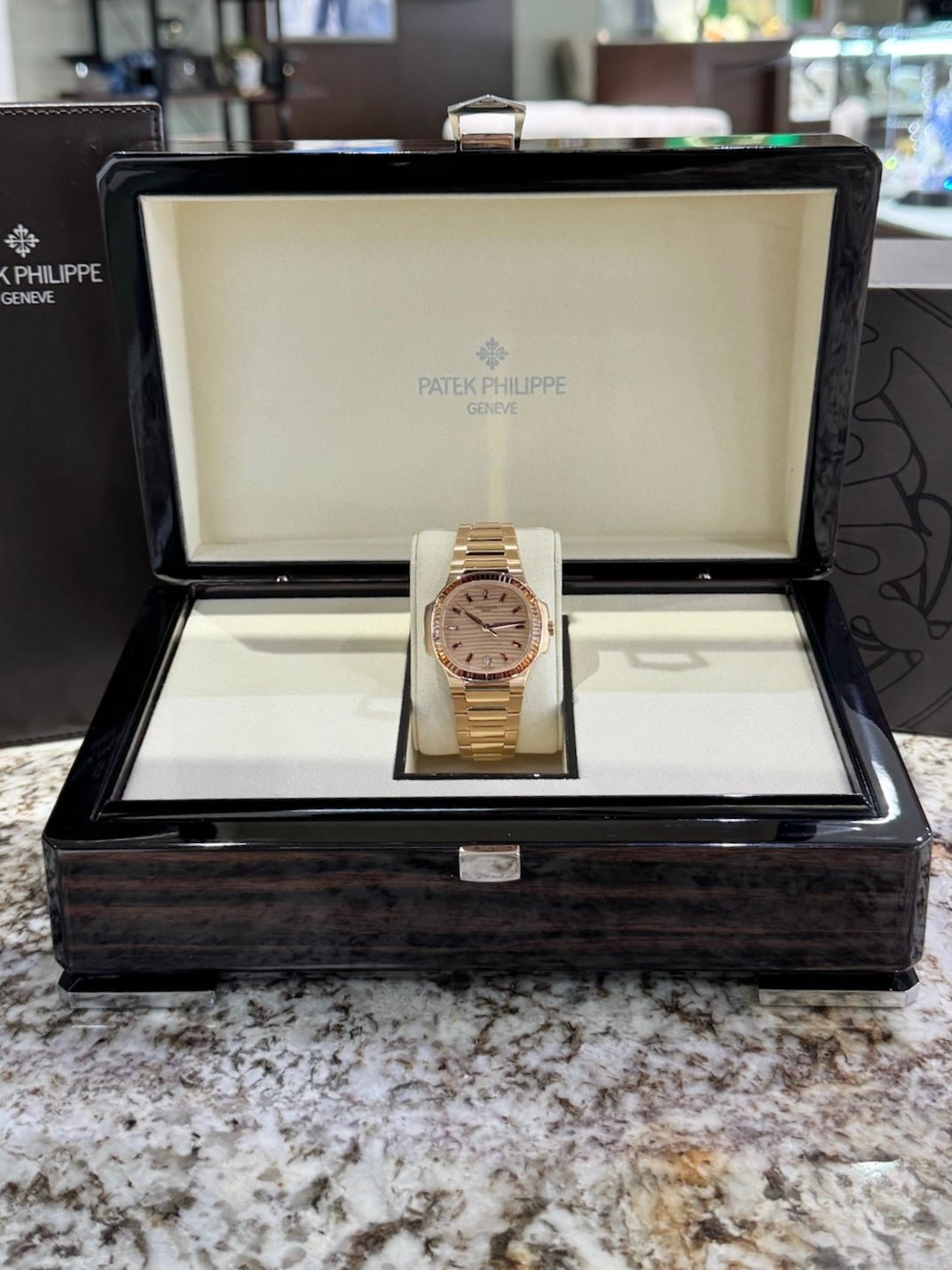 2025 Patek Philippe Nautilus 7118/1300R - Image 2