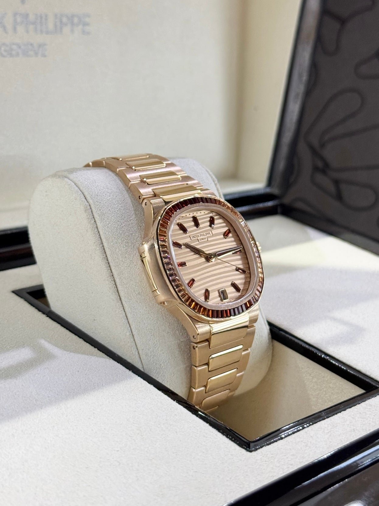 2025 Patek Philippe Nautilus 7118/1300R - Image 3