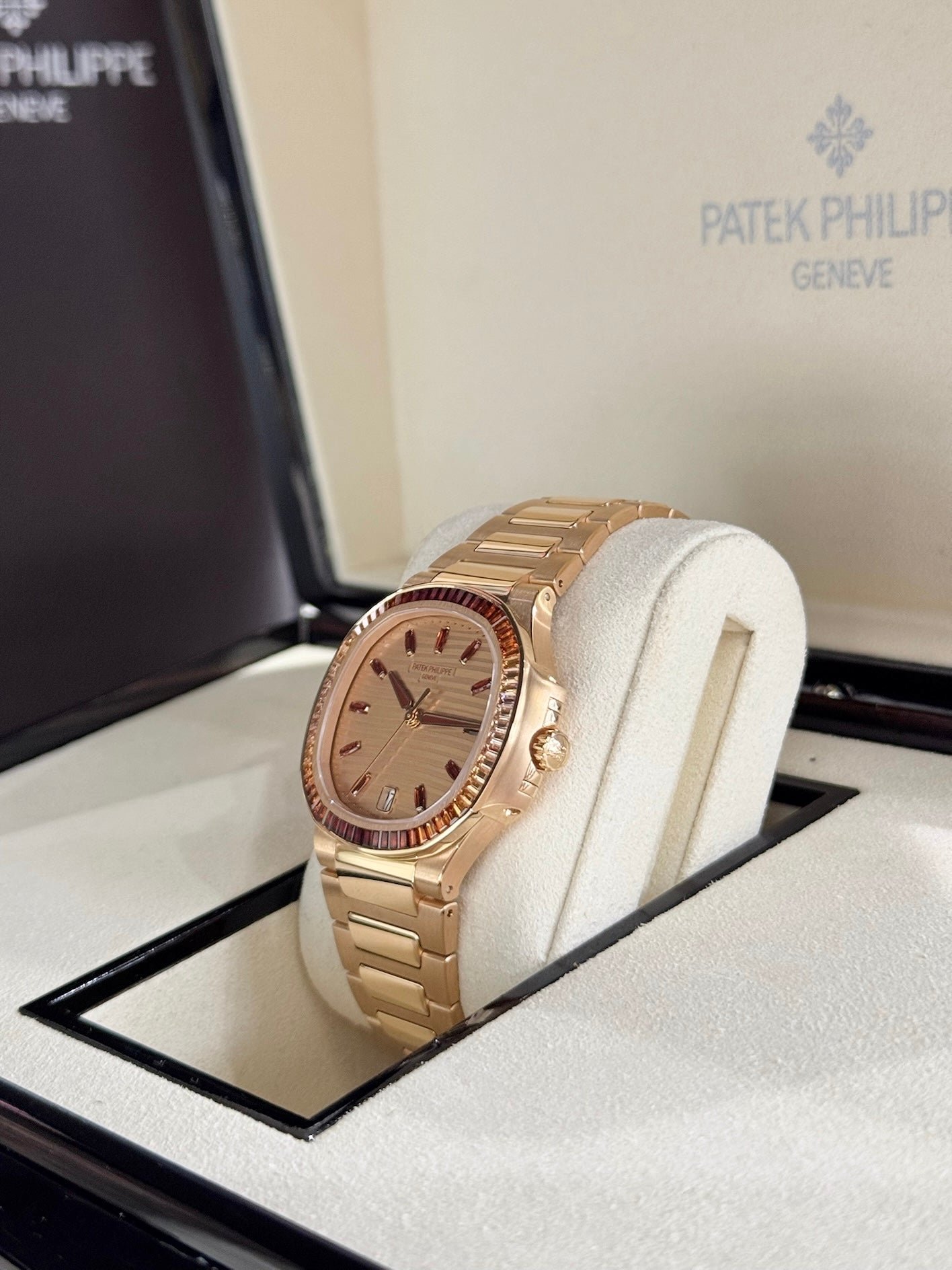 2025 Patek Philippe Nautilus 7118/1300R - Image 4