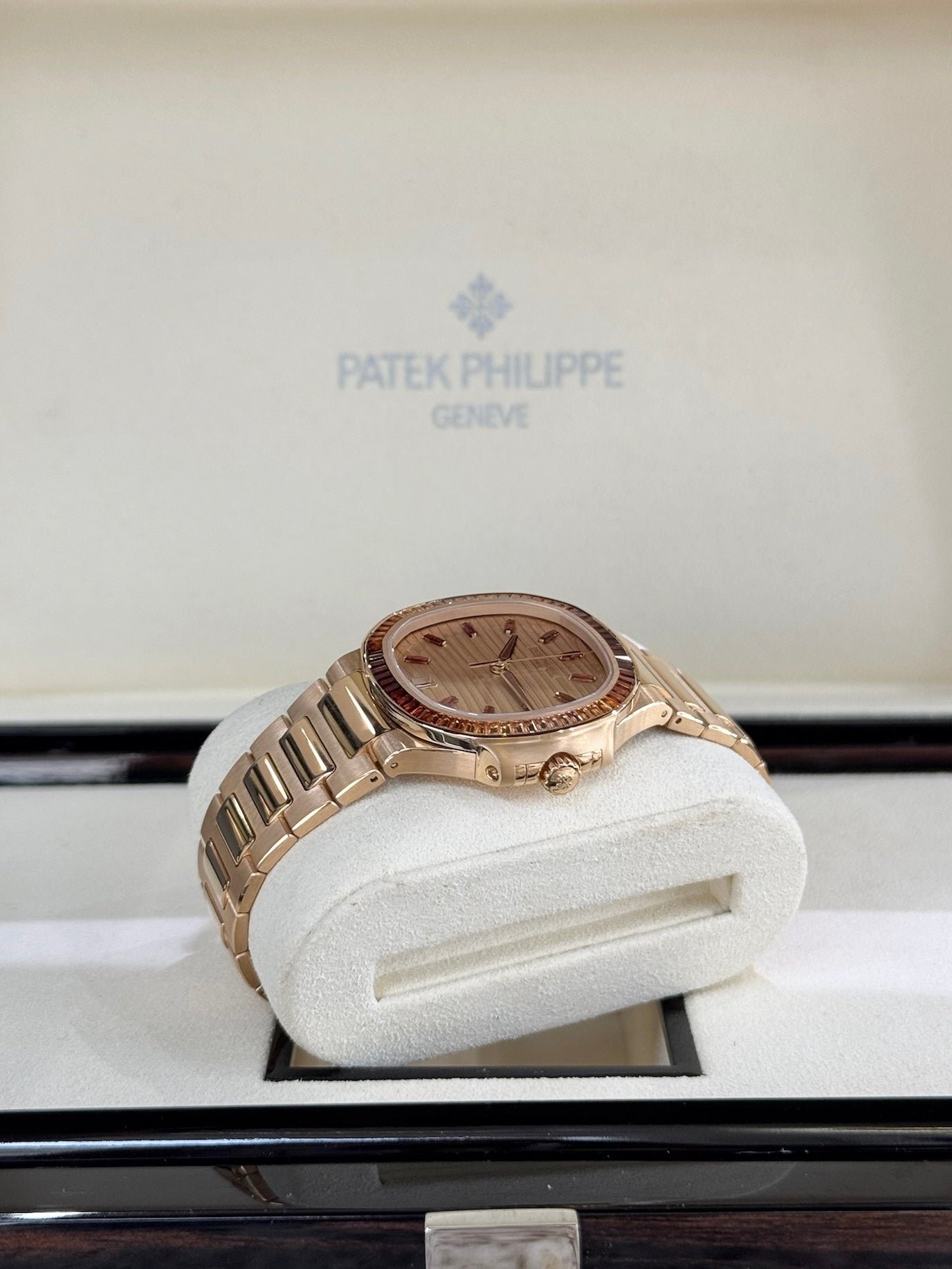 2025 Patek Philippe Nautilus 7118/1300R - Image 6