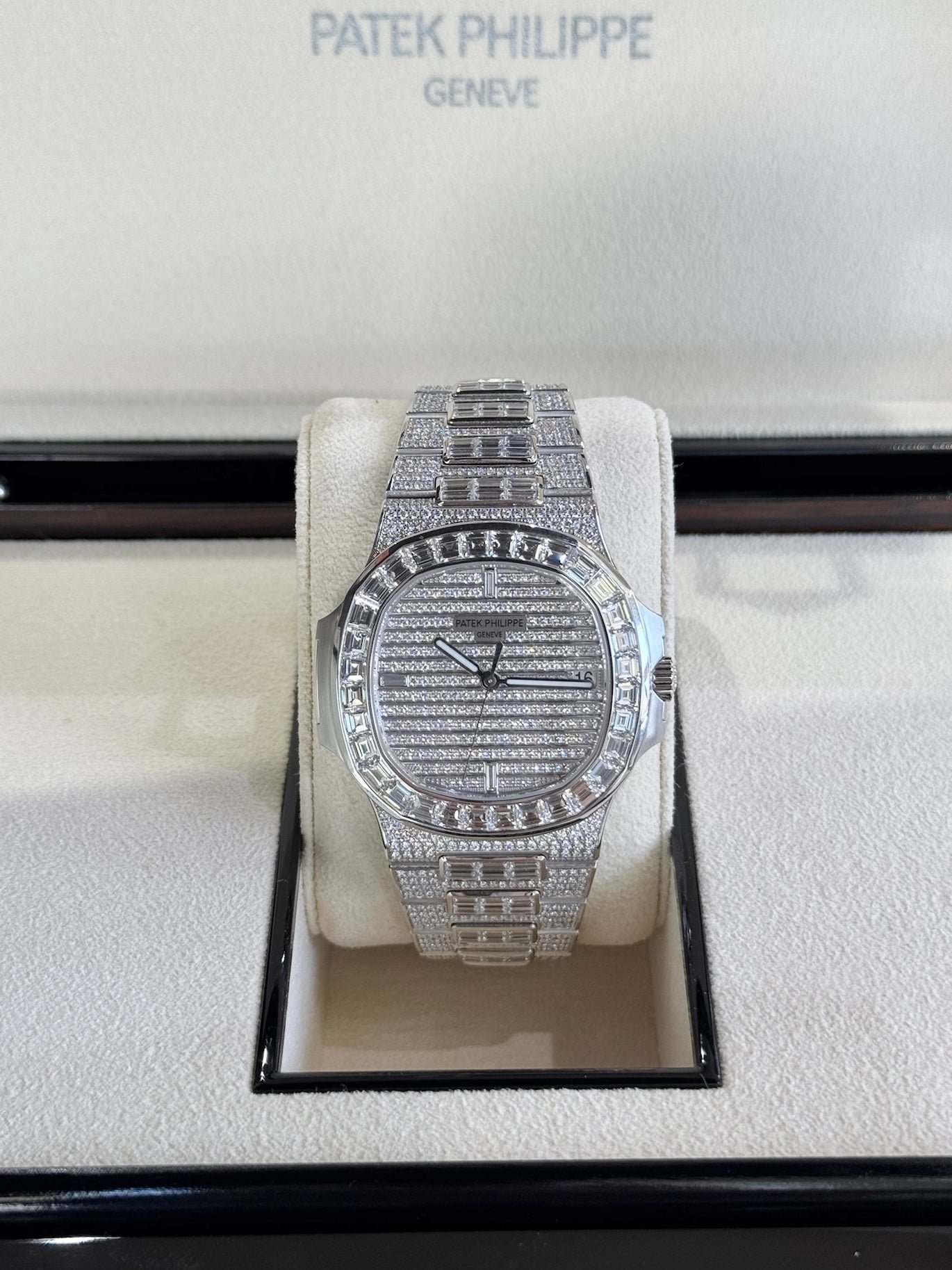 2024 Patek Philippe Nautilus 5719/10G-010