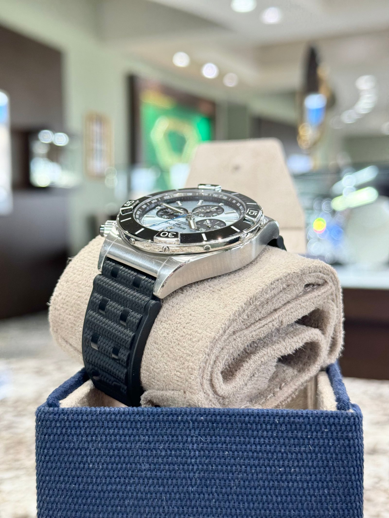 Breitling Super Chronomat B01 44 - Image 6